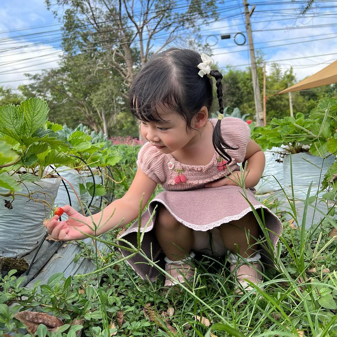 ลี - นาตาลี เจียรวนนท์