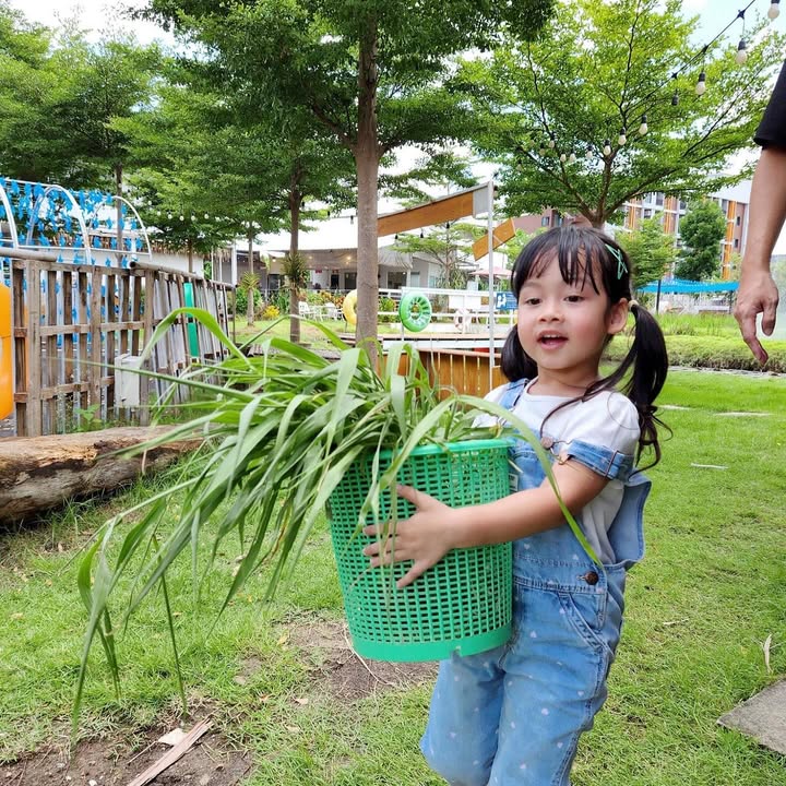 ลี - นาตาลี เจียรวนนท์