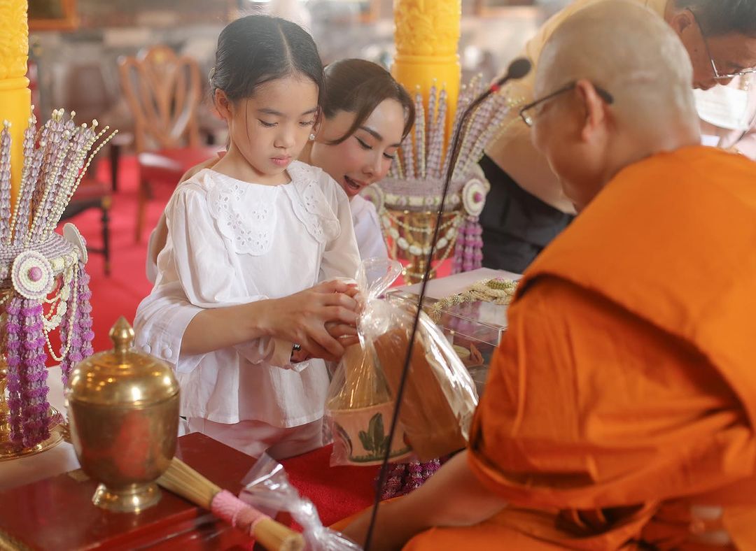 นุ้ย - สุจิรา อรุณพิพัฒน์