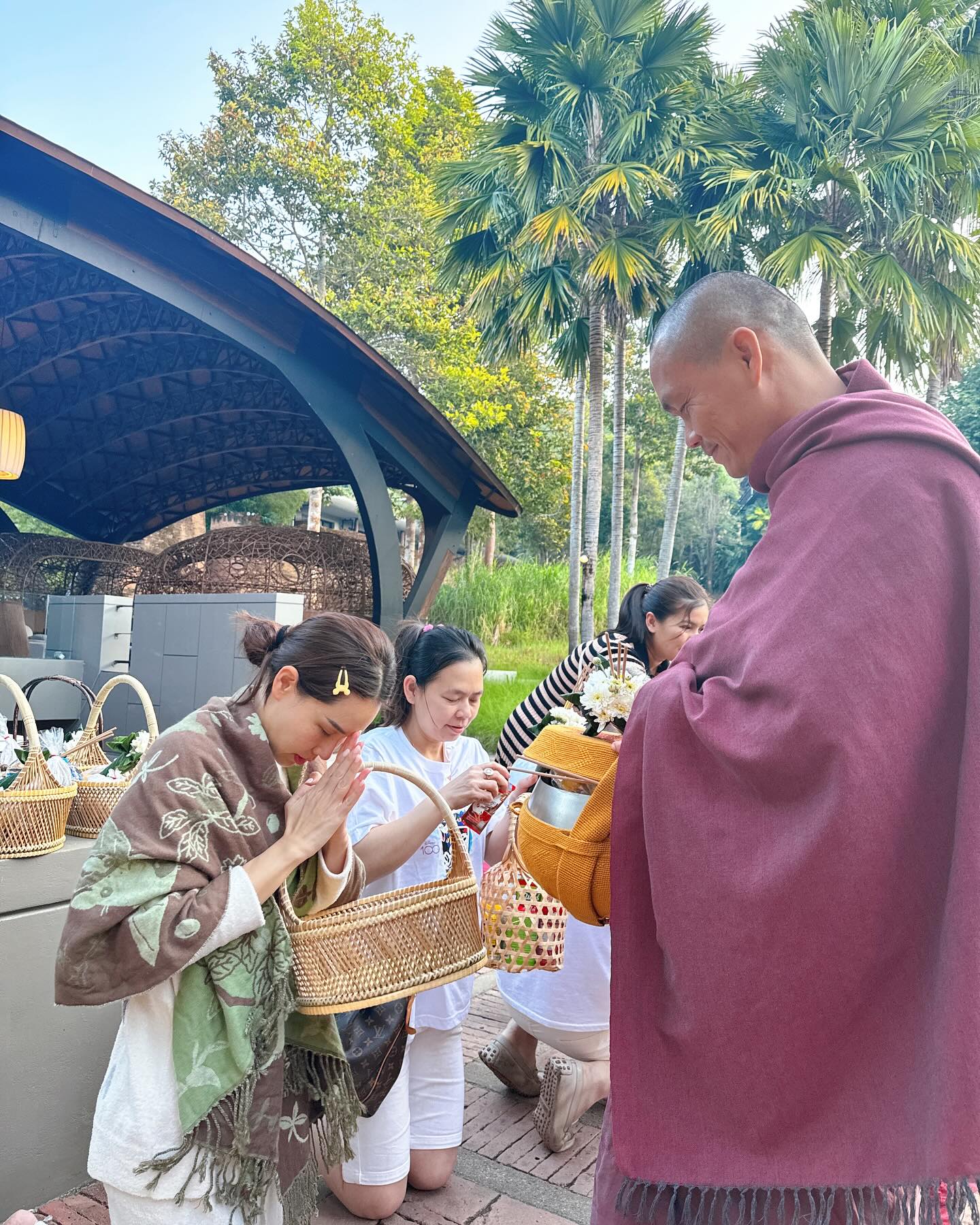 นุ้ย - สุจิรา อรุณพิพัฒน์