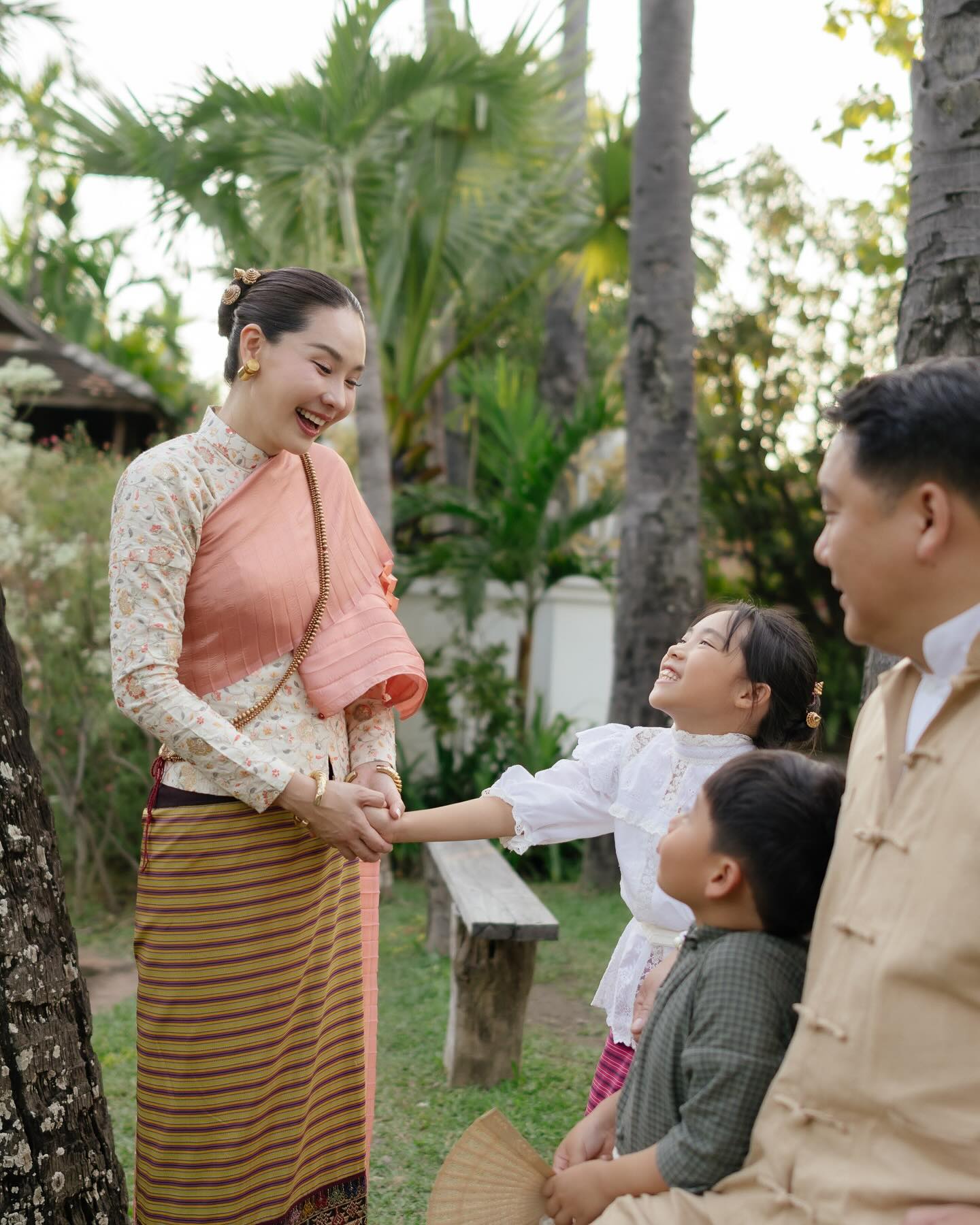 นุ้ย - สุจิรา อรุณพิพัฒน์