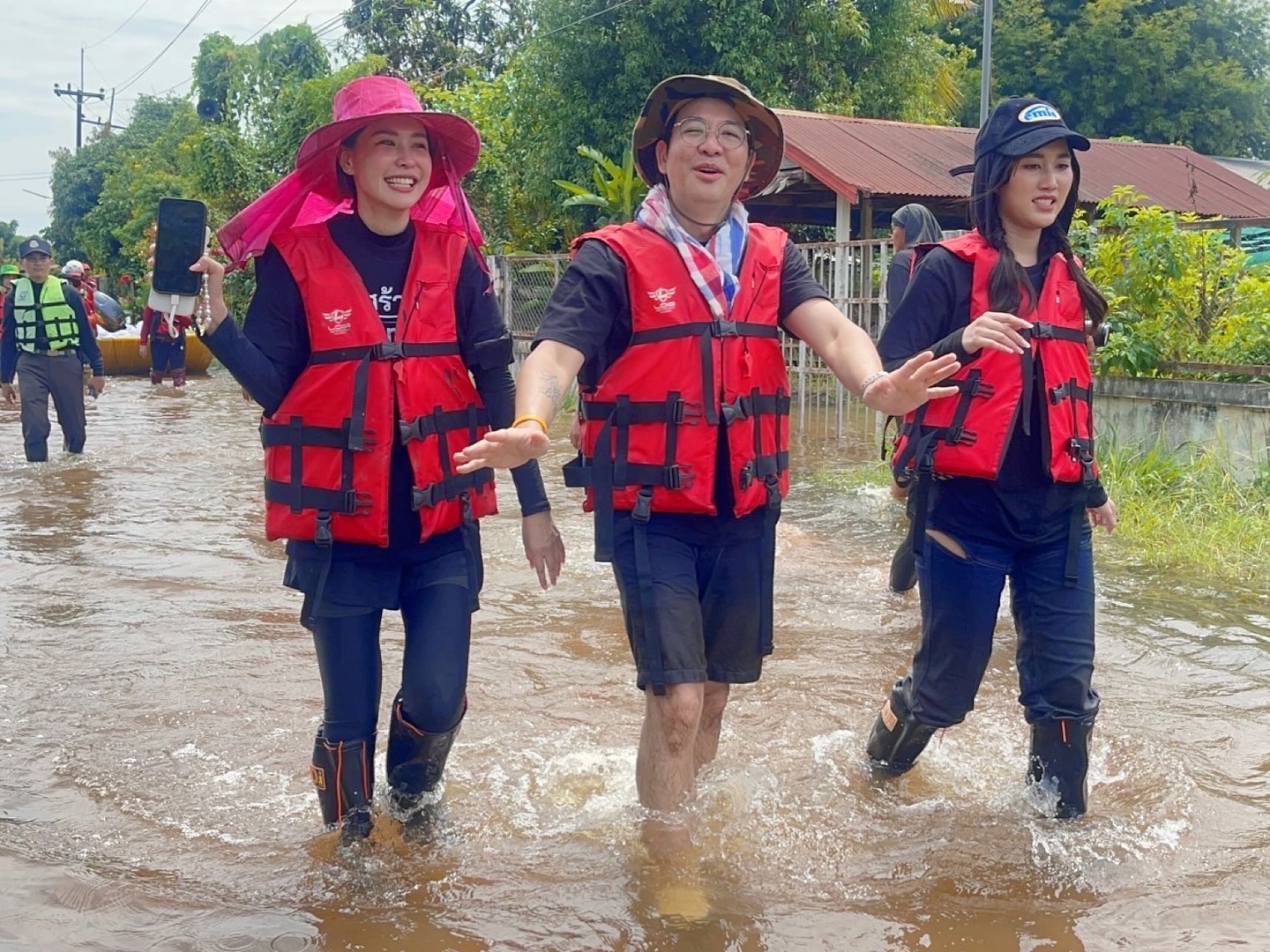 นุ้ย - สุจิรา อรุณพิพัฒน์