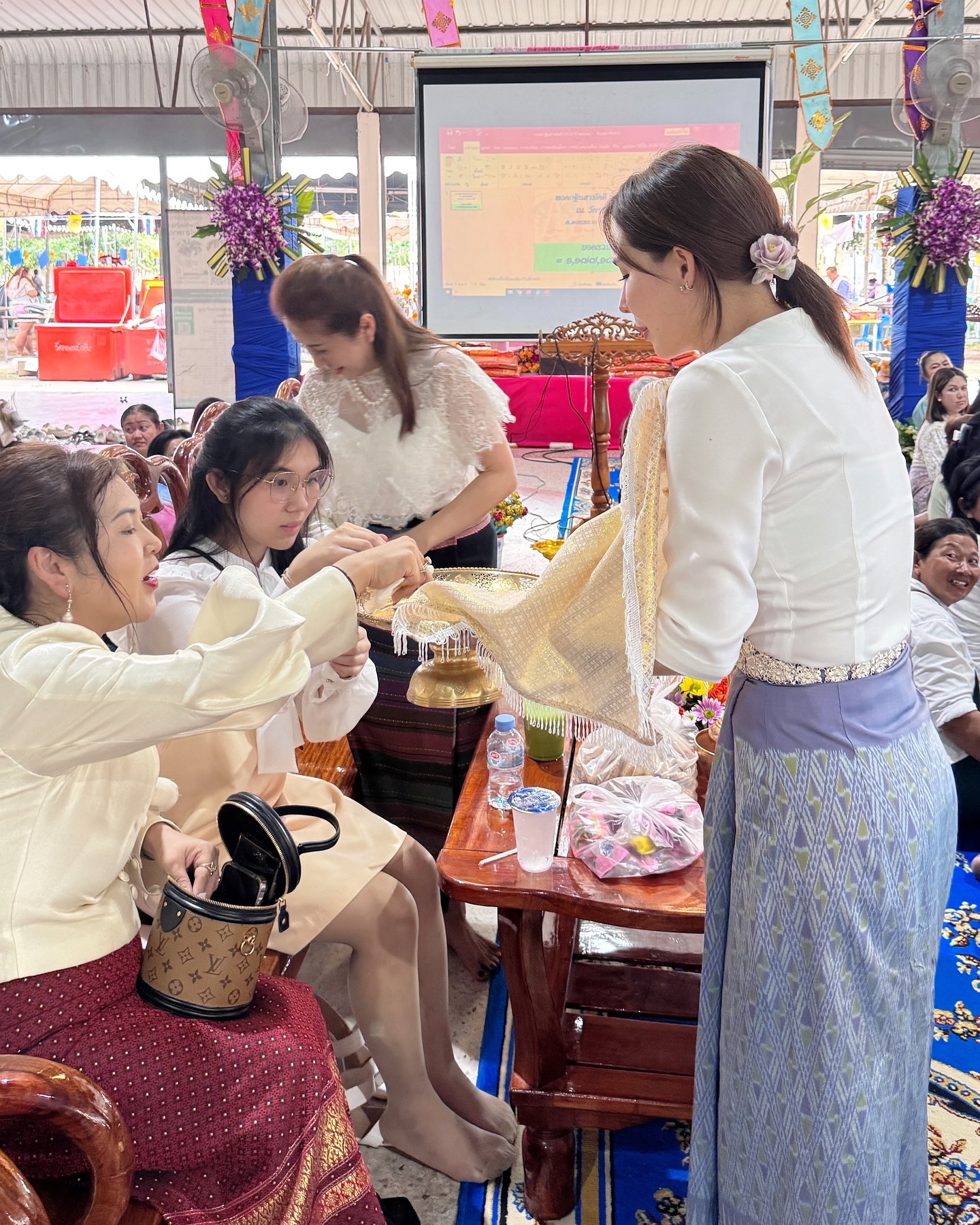 นุ้ย - สุจิรา อรุณพิพัฒน์