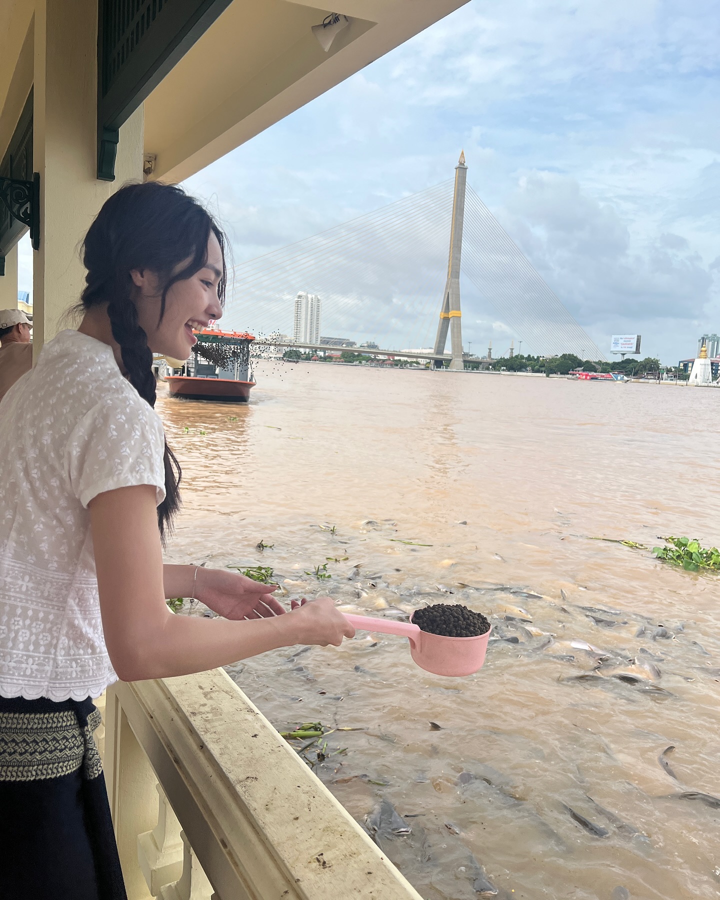 มิ้นท์ - รัญชน์รวี เอื้อกูลวราวัตร