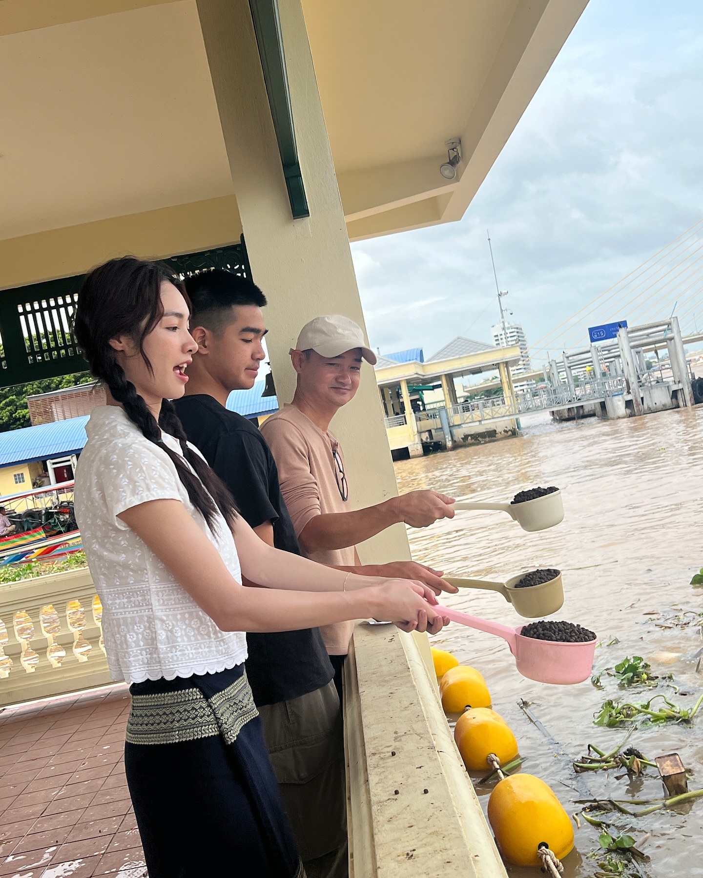 มิ้นท์ - รัญชน์รวี เอื้อกูลวราวัตร