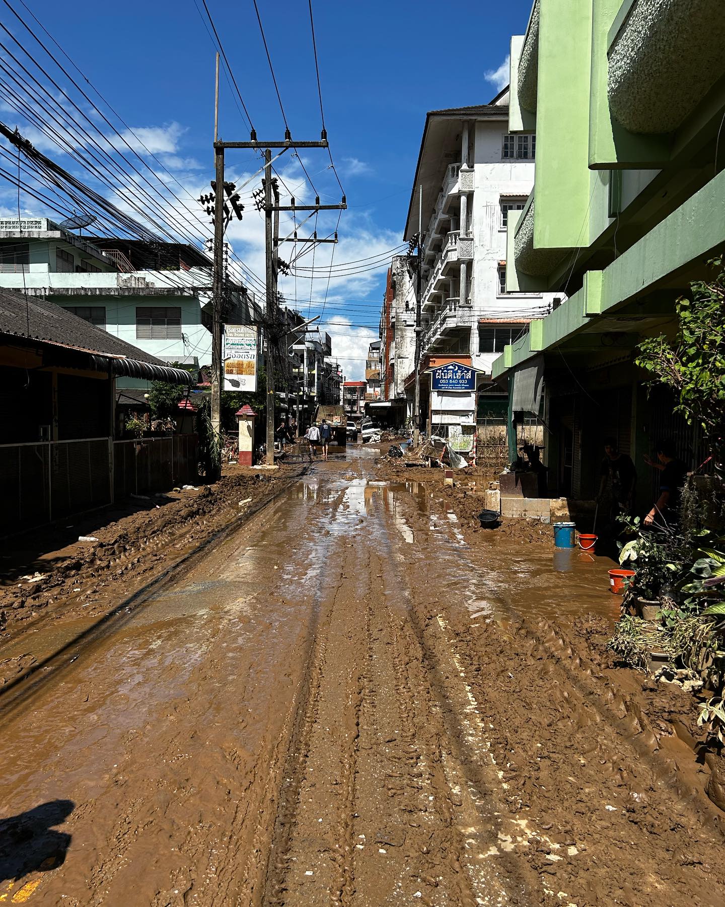 เพชร - กรุณพล เทียนสุวรรณ