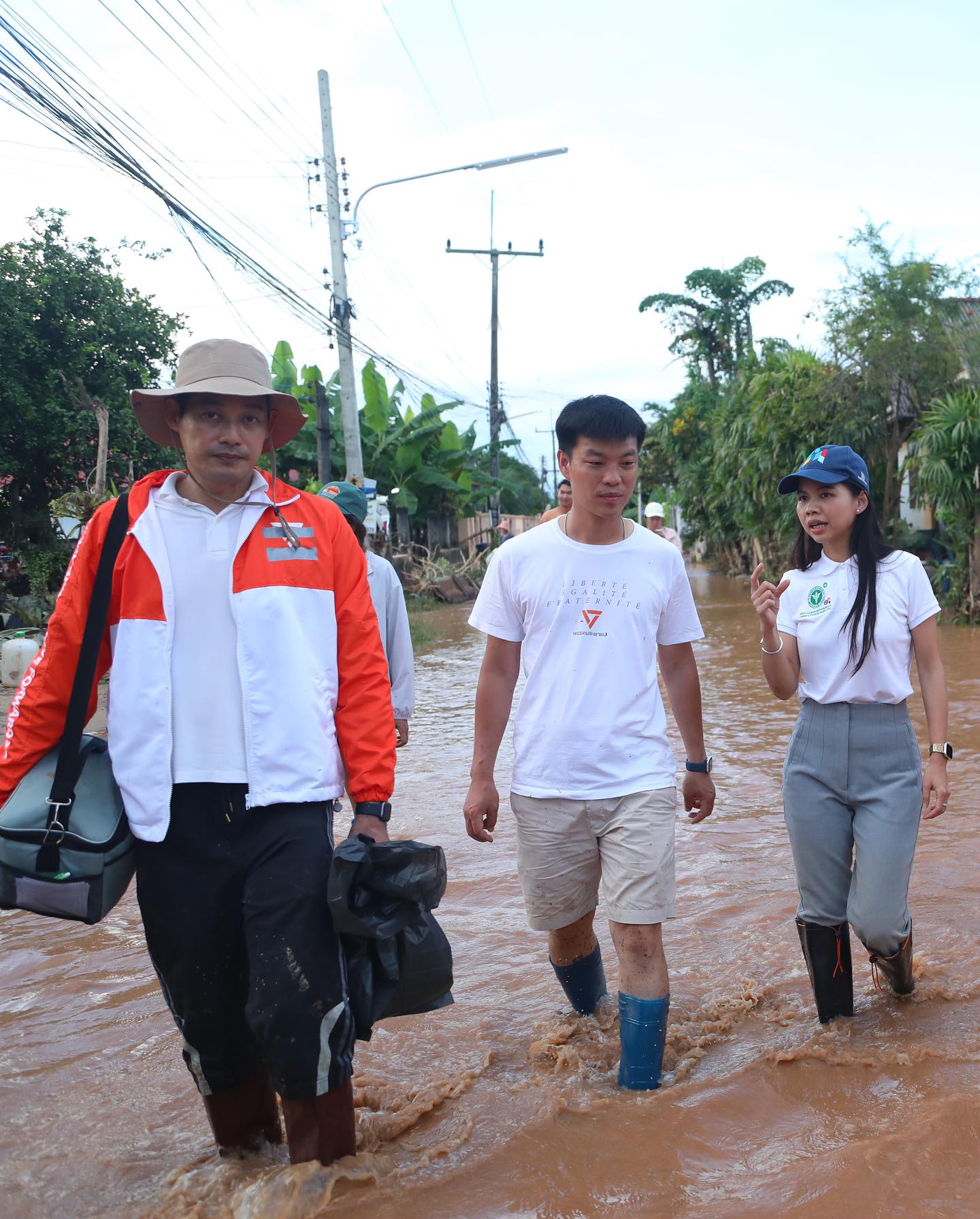 เพชร - กรุณพล เทียนสุวรรณ