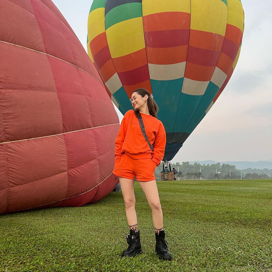 วี - วิโอเลต วอเทียร์