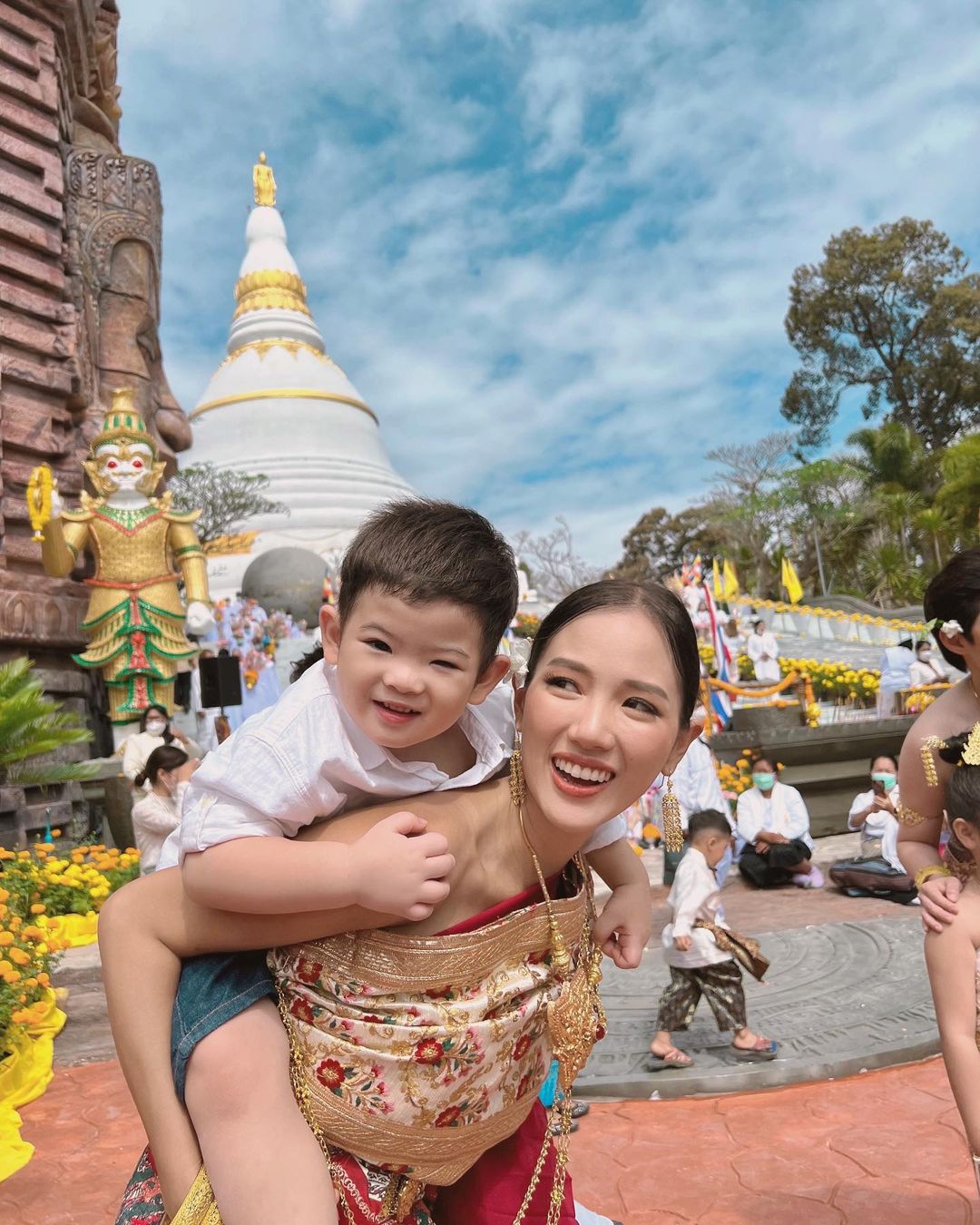 ดาต้า - ดรัลชรัส ศุขีวิริยะ