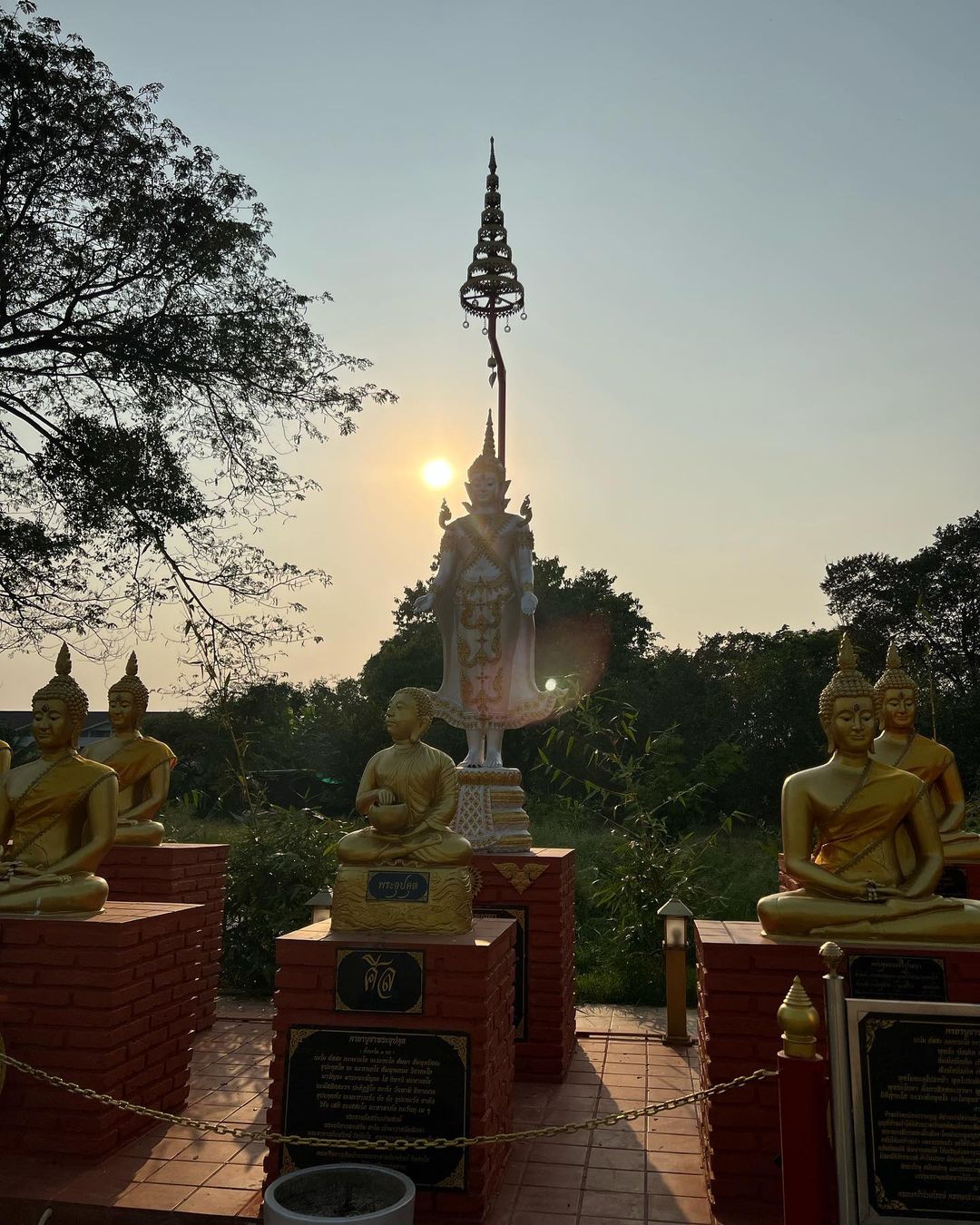 วิว - วรรณรท สนธิไชย