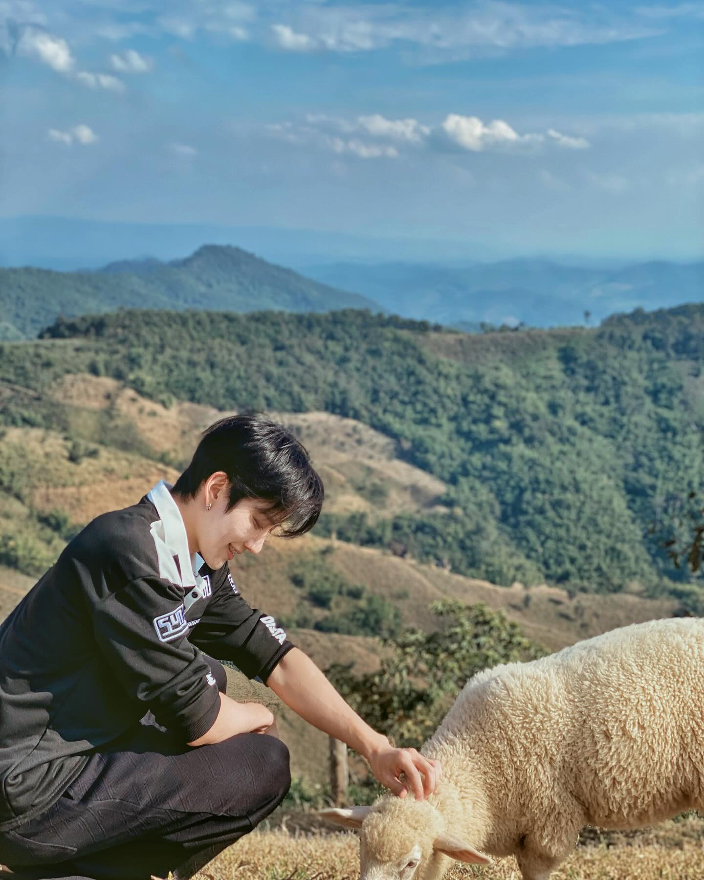 ไมค์ - พิรัชต์ นิธิไพศาลกุล