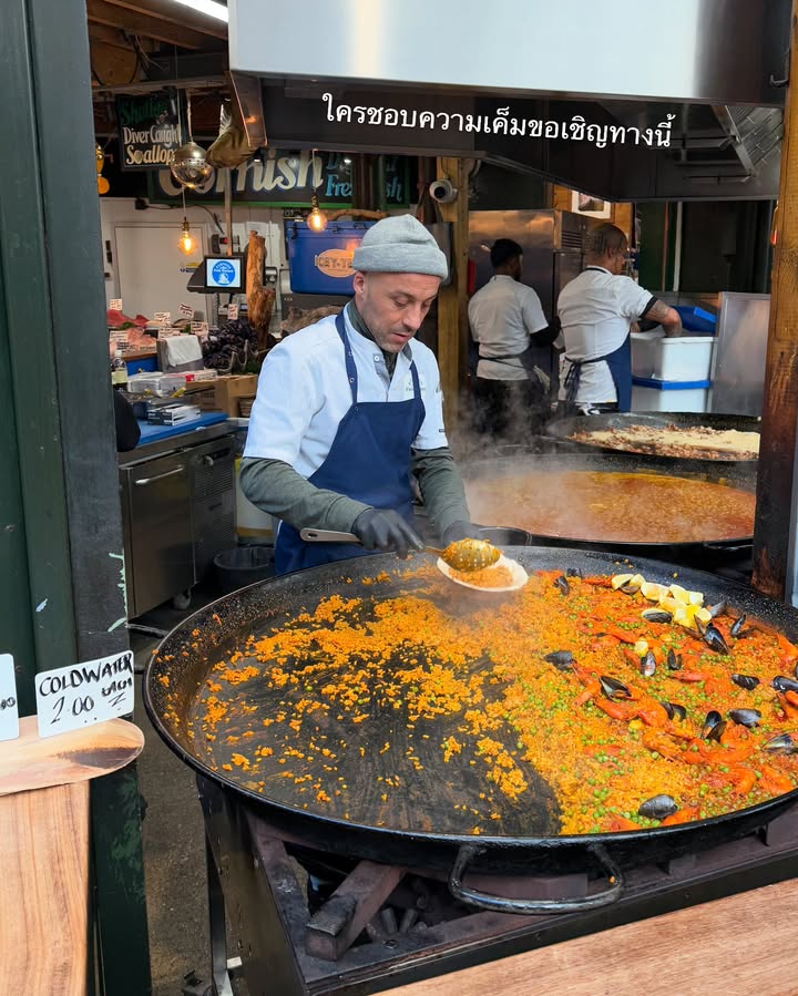 บัว - นลินทิพย์ สกุลอ่องอำไพ