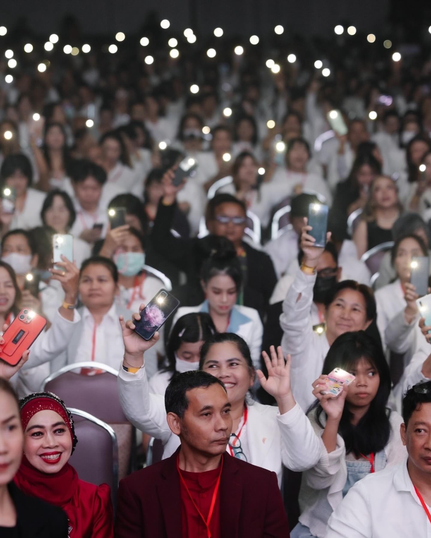 แซม - ยุรนันท์ ภมรมนตรี