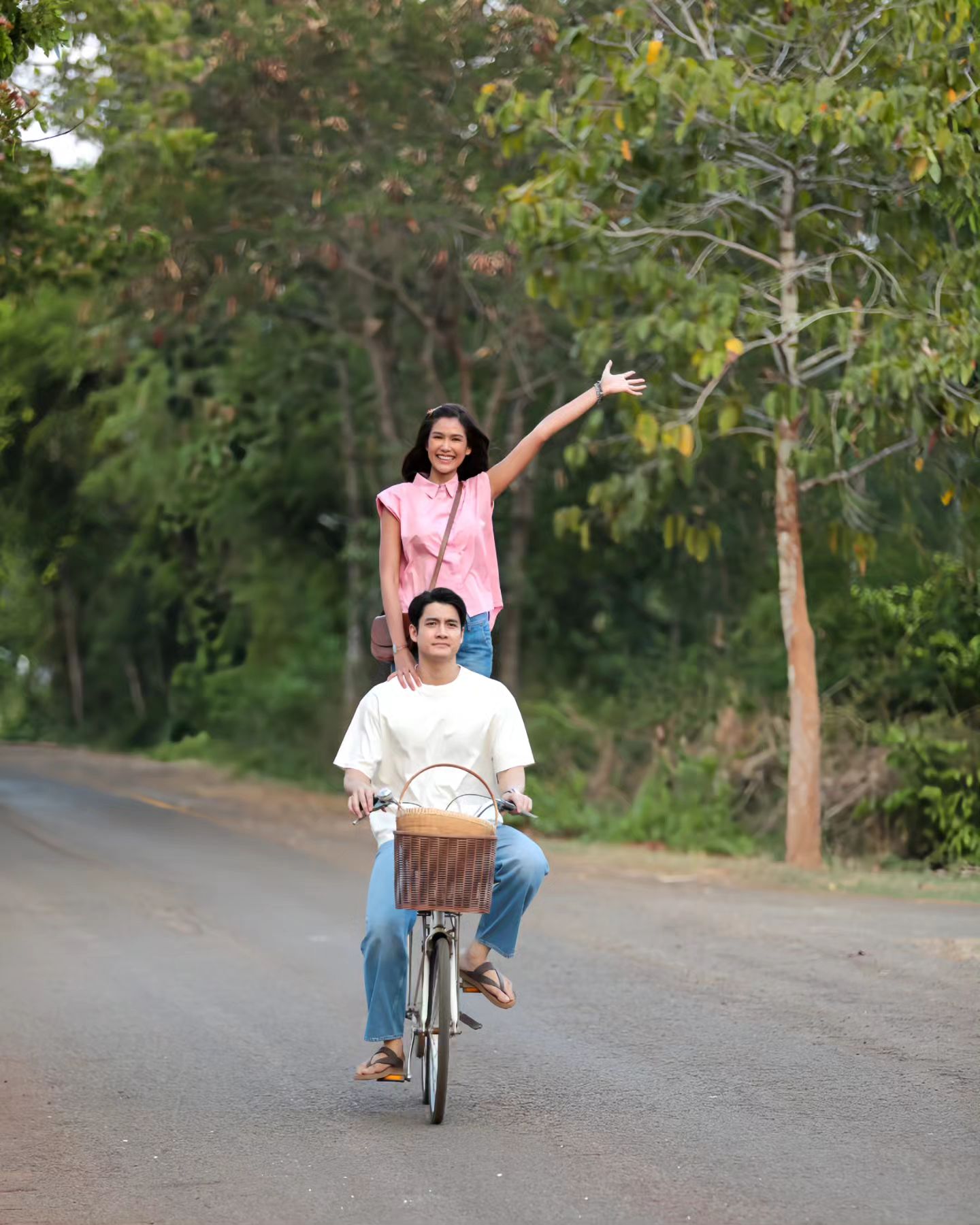 แนท - อนิพรณ์  เฉลิมบูรณะวงศ์