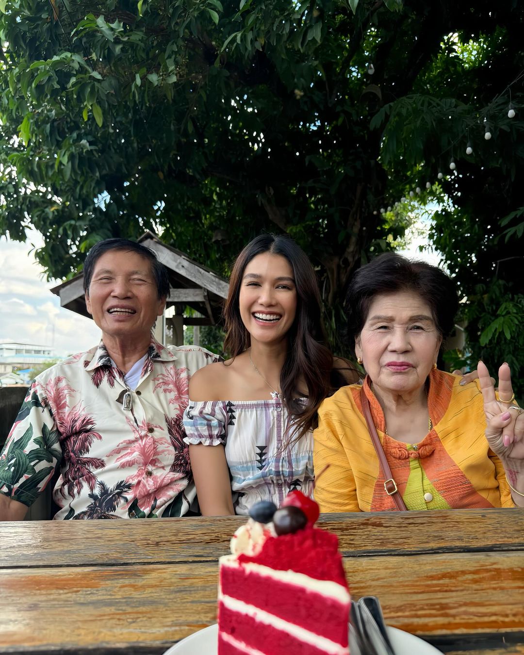 แนท - อนิพรณ์  เฉลิมบูรณะวงศ์