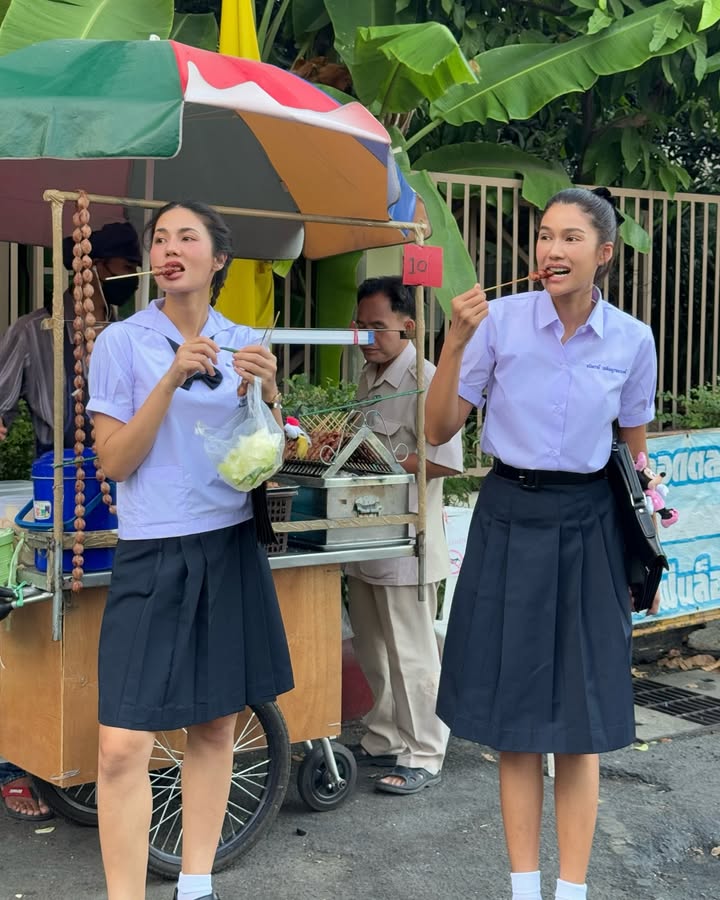 แนท - อนิพรณ์  เฉลิมบูรณะวงศ์