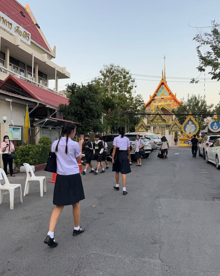 แนท - อนิพรณ์  เฉลิมบูรณะวงศ์