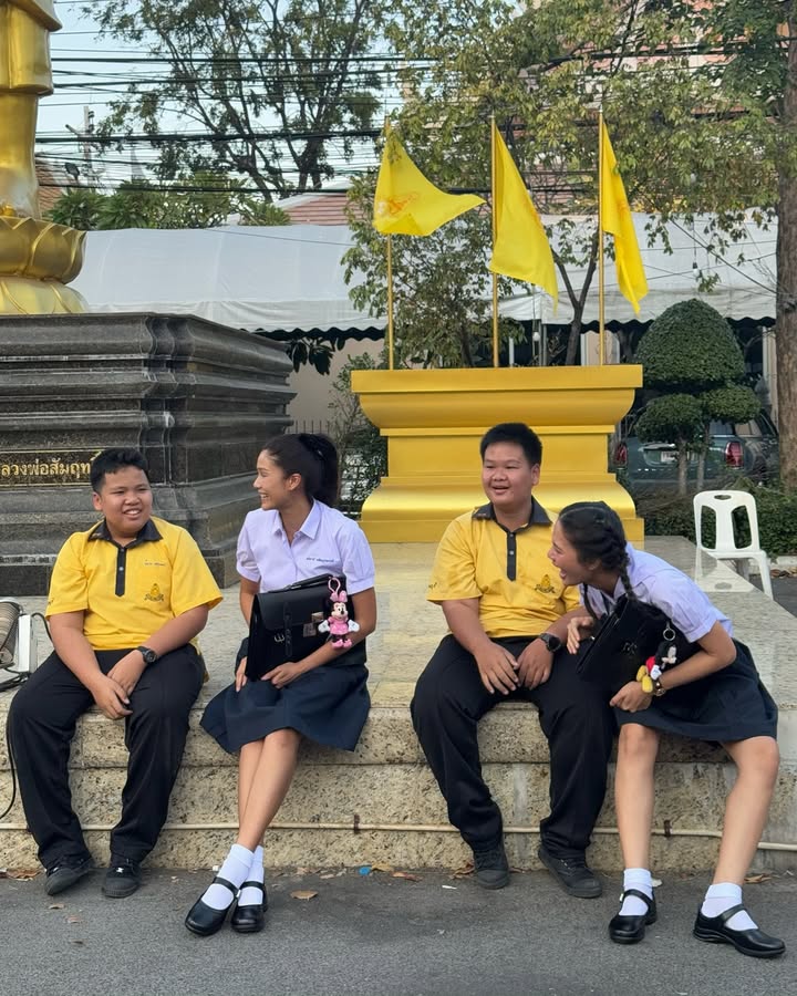 แนท - อนิพรณ์  เฉลิมบูรณะวงศ์