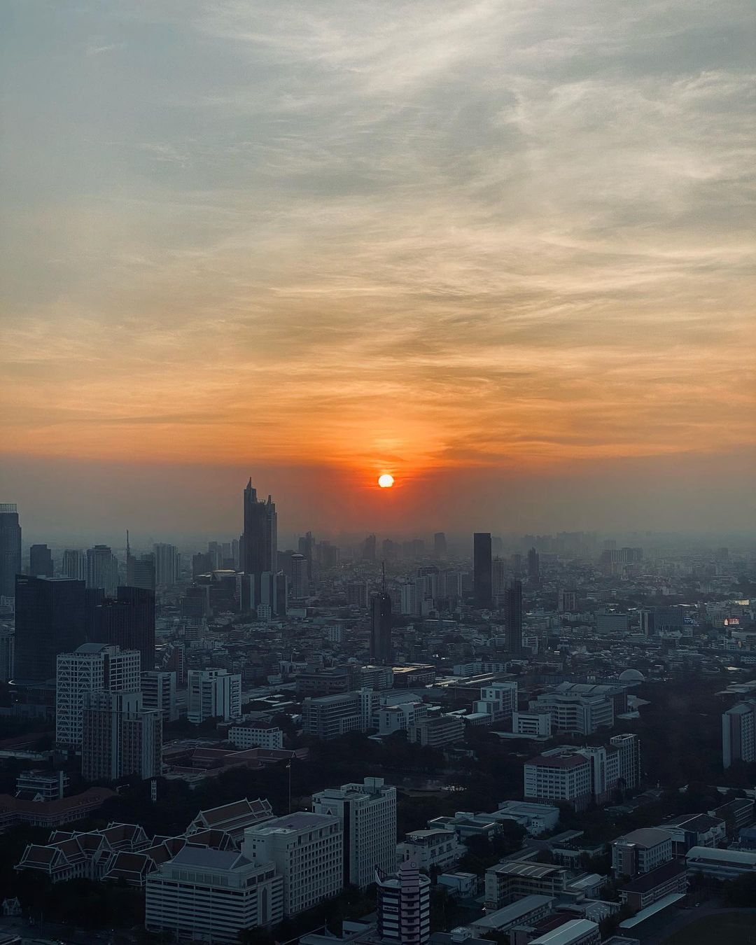 เอมมี่ - มรกต กิตติสาระ