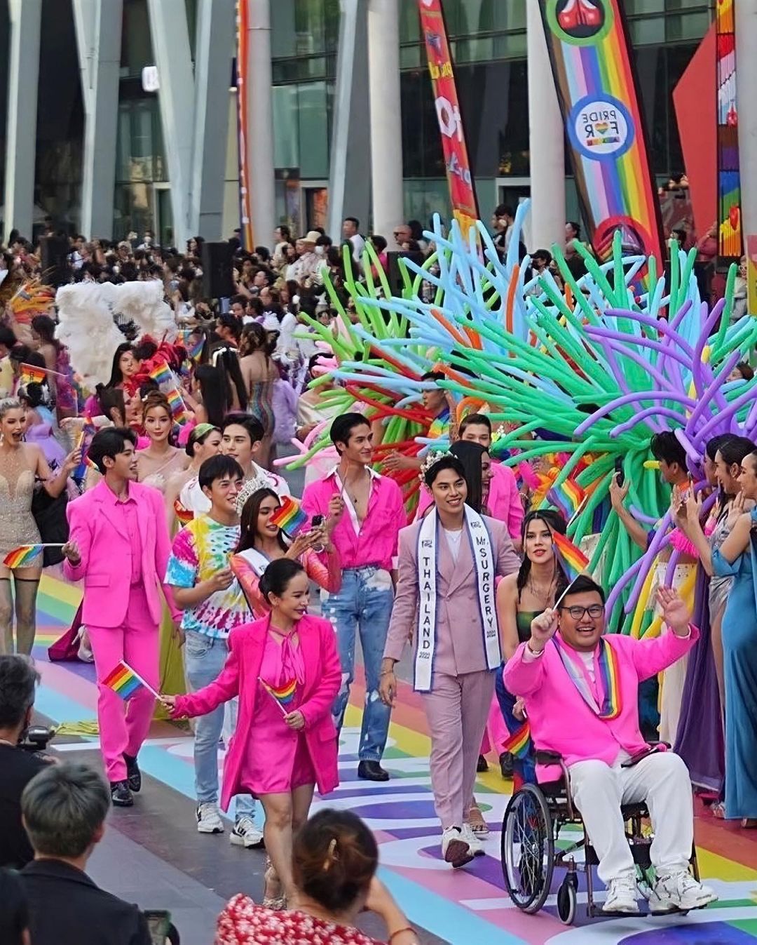 โดม เพชรธำรงชัย