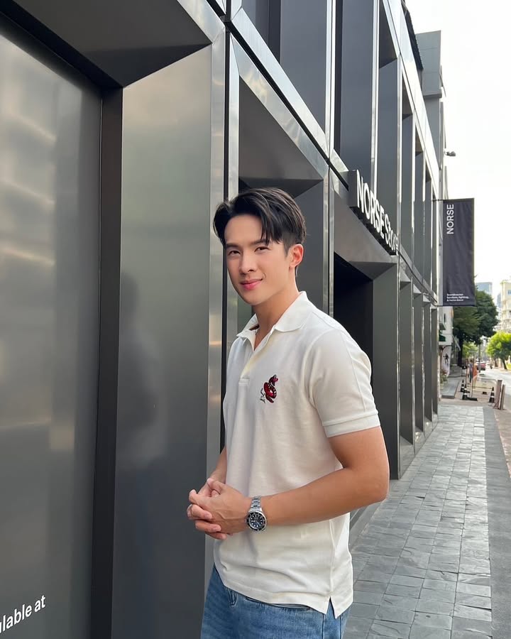 เจมส์ มาร์