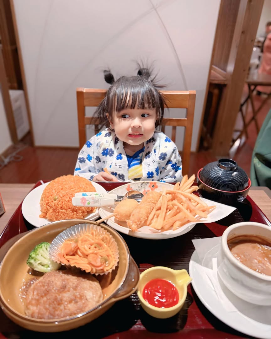 เจนนี่ - รัชนก สุวรรณเกตุ