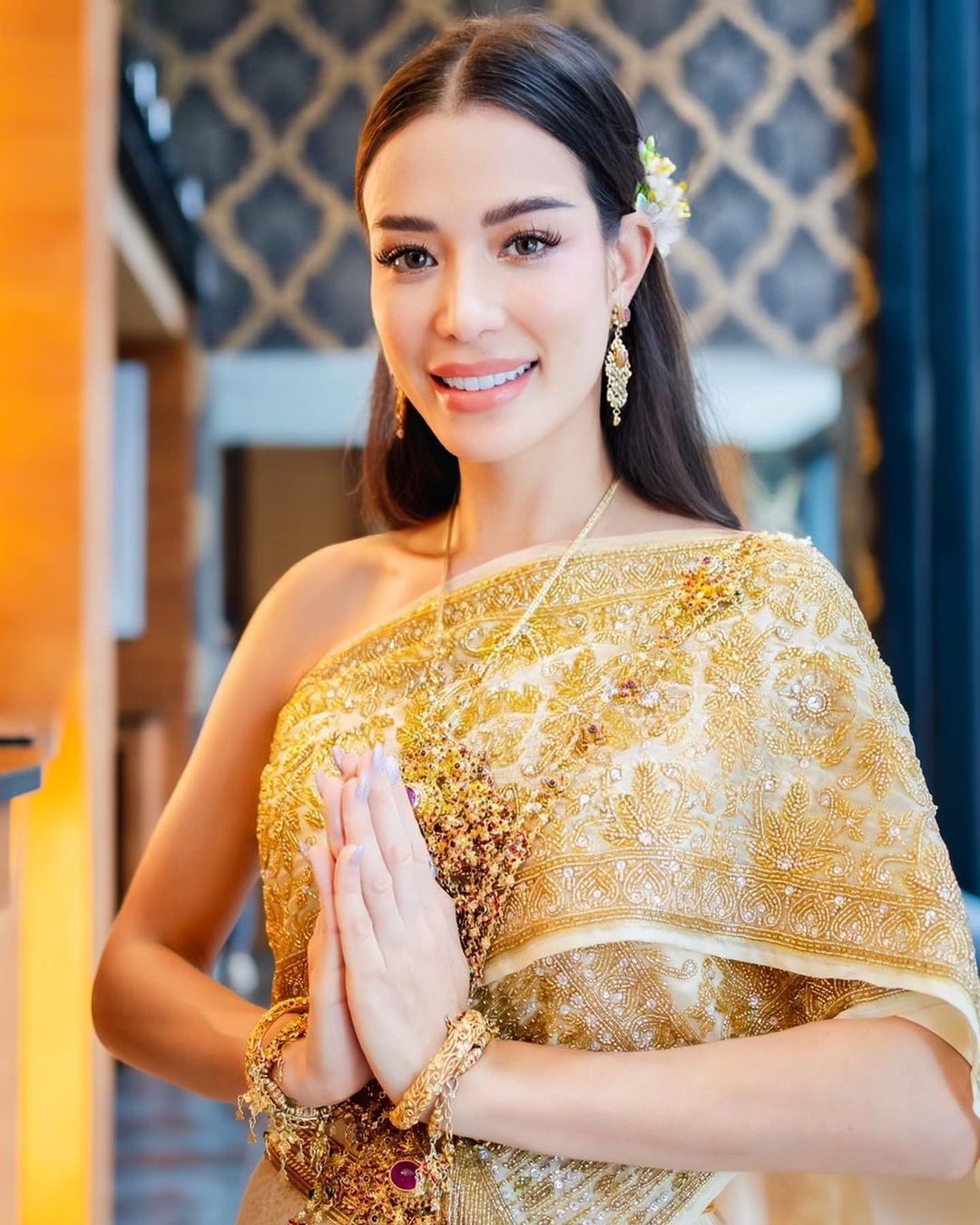 ซูซี่ - สุษิรา แอนจิลีน่า แน่นหนา